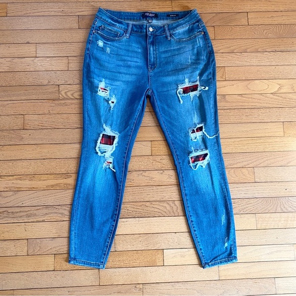 Judy Blue Skinny Jeans 15 /32 Buffalo Red Plaid Distressed Patch Plus JB88316 - Picture 2 of 12